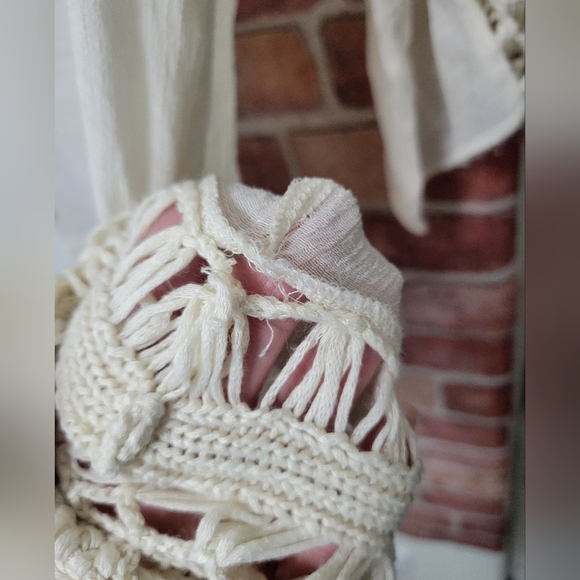 Forgotten Grace size small BOHO HIPPIE crochet vibes. See pics for detail - Picture 10 of 10